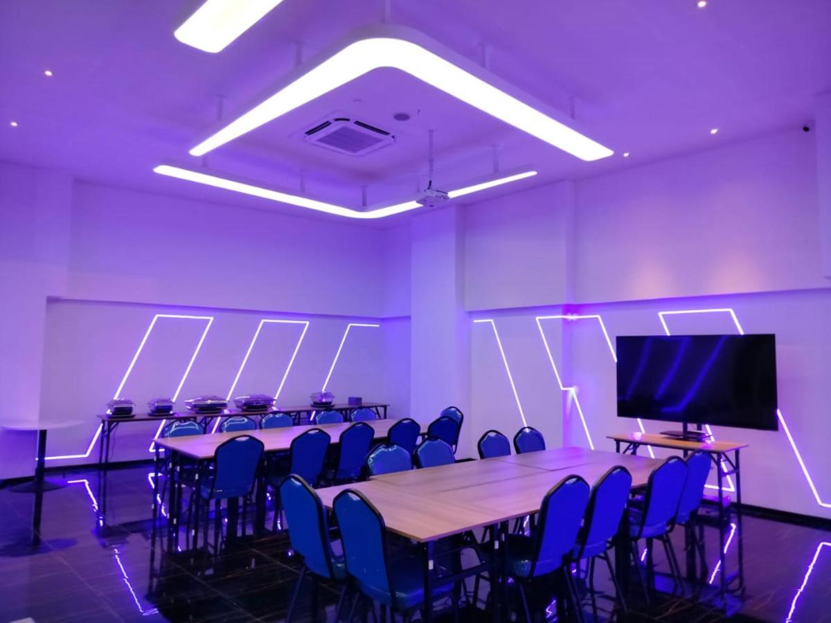 Hotel Moritz Biz Gandaria à Jakarta Extérieur photo